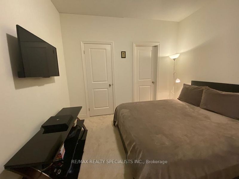 80 Donald Ficht Crescent Property Photo 22