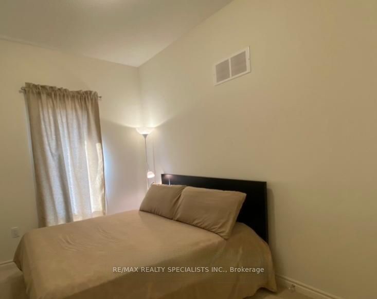 80 Donald Ficht Crescent Property Photo 24