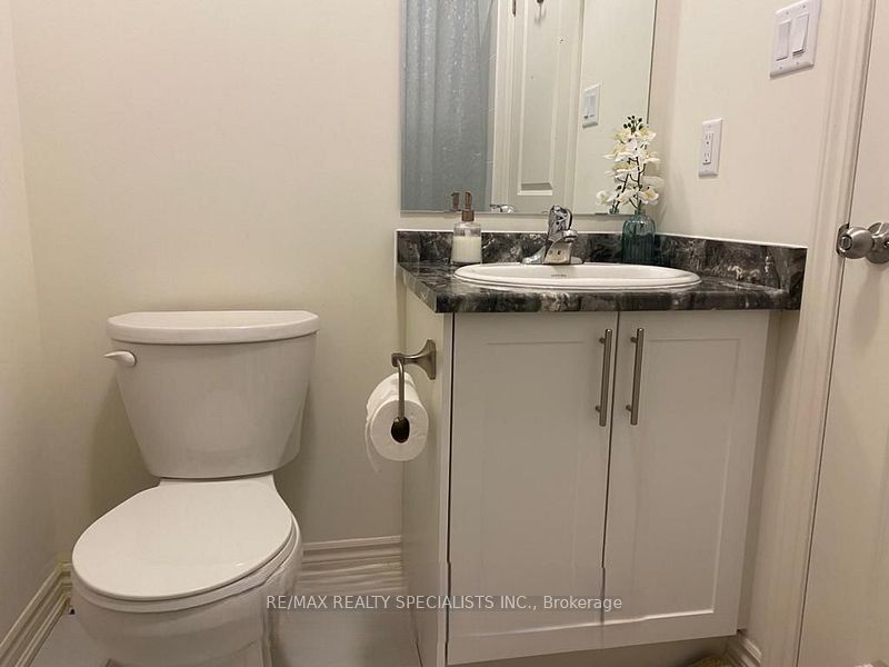 80 Donald Ficht Crescent Property Photo 25
