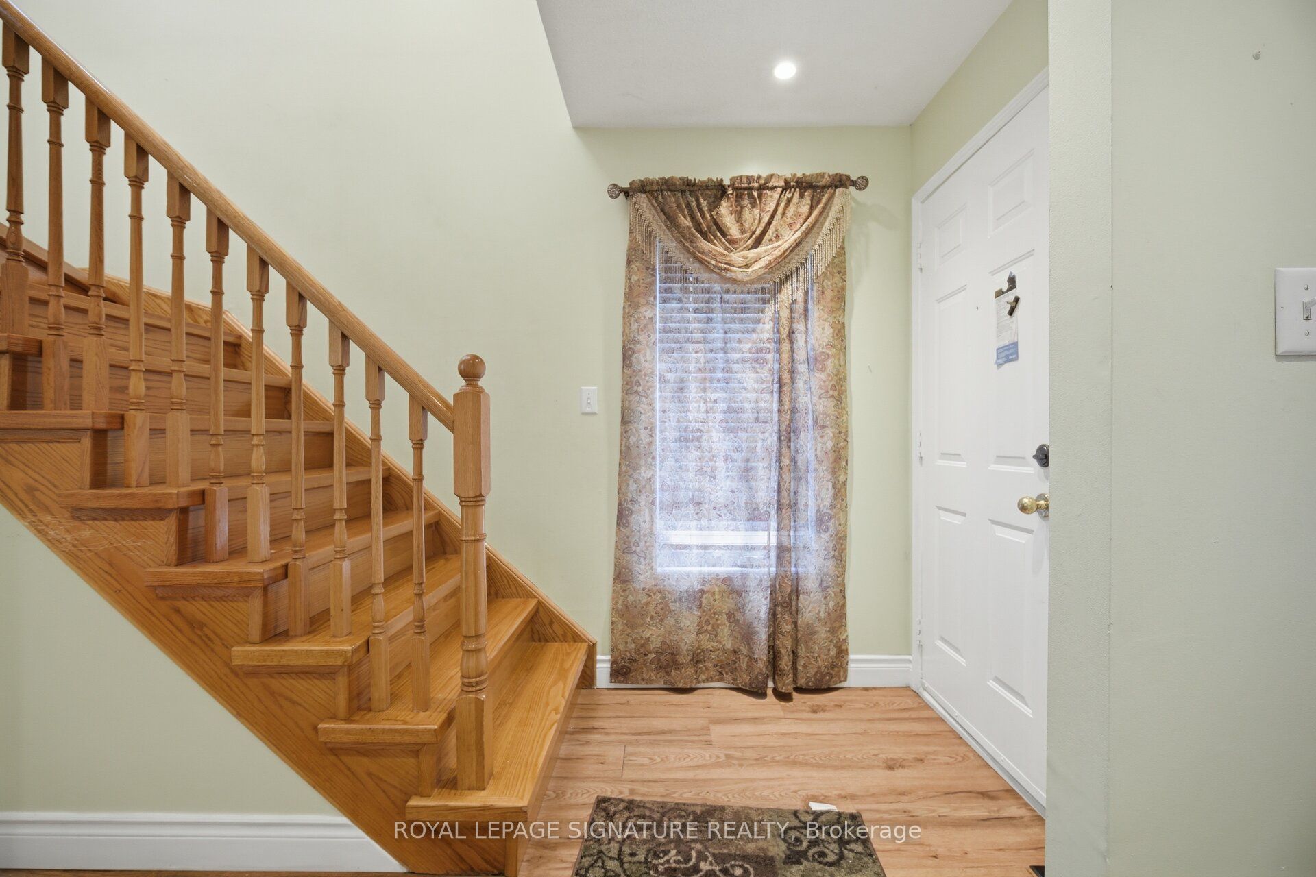 213 Fernforest Drive Property Photo 4