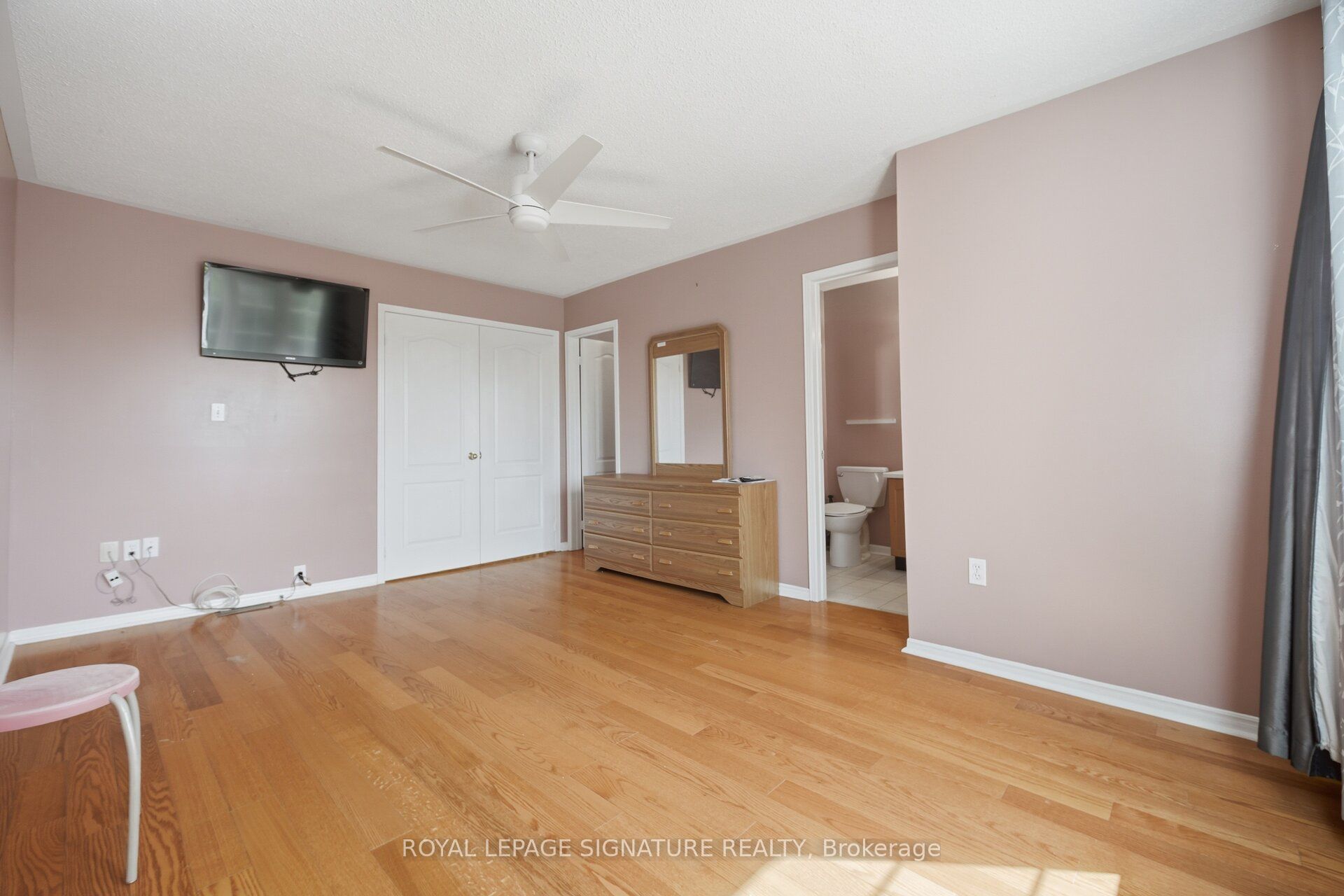 213 Fernforest Drive Property Photo 23