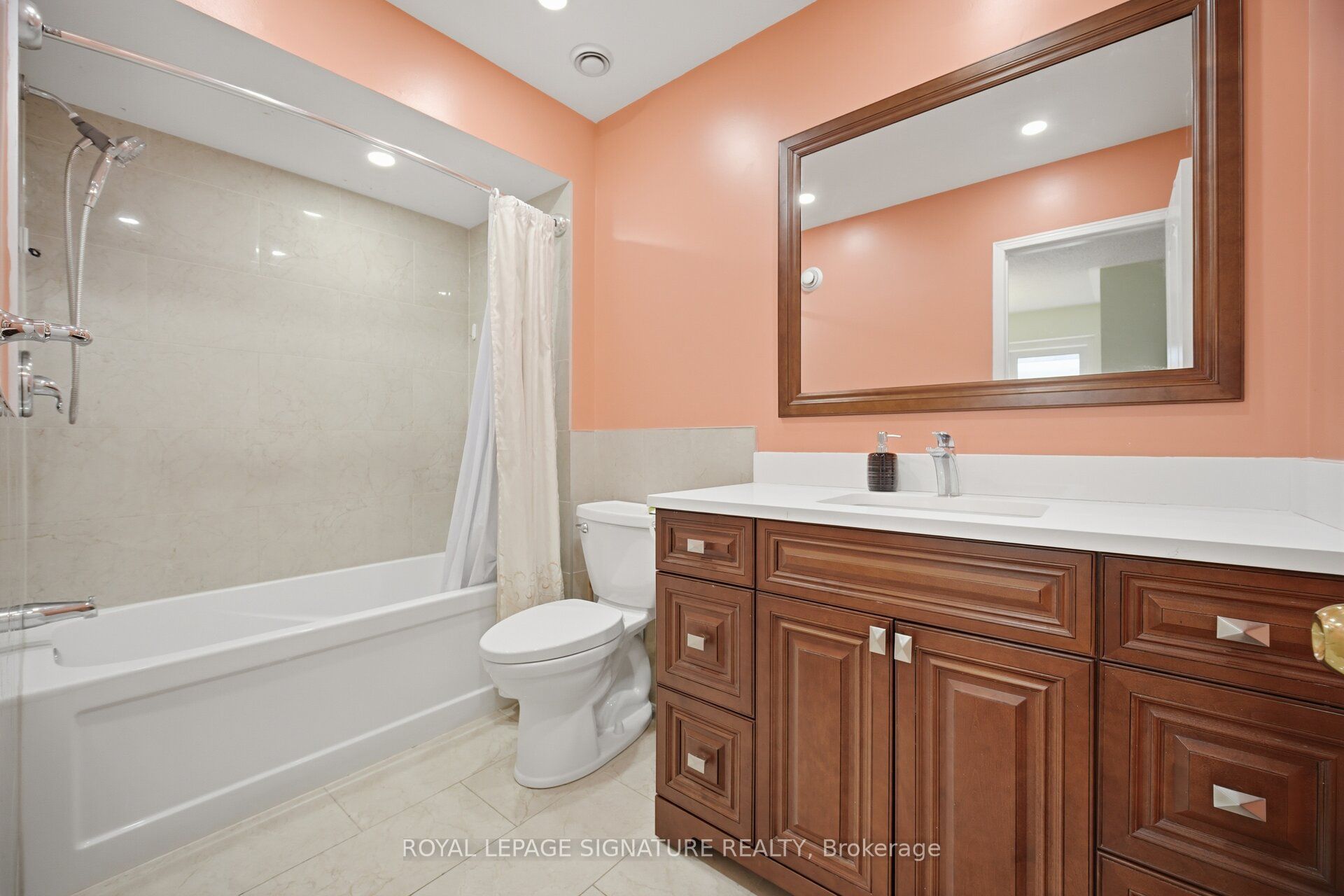 213 Fernforest Drive Property Photo 29