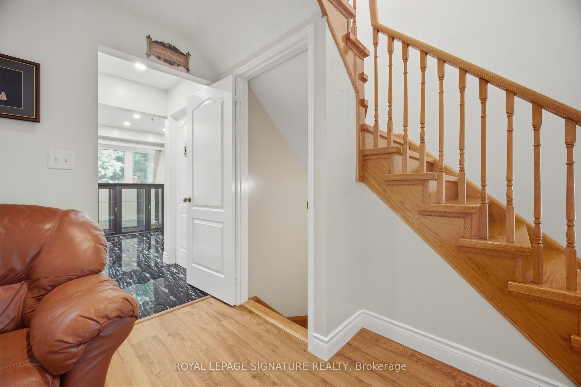 213 Fernforest Drive Property Photo 30