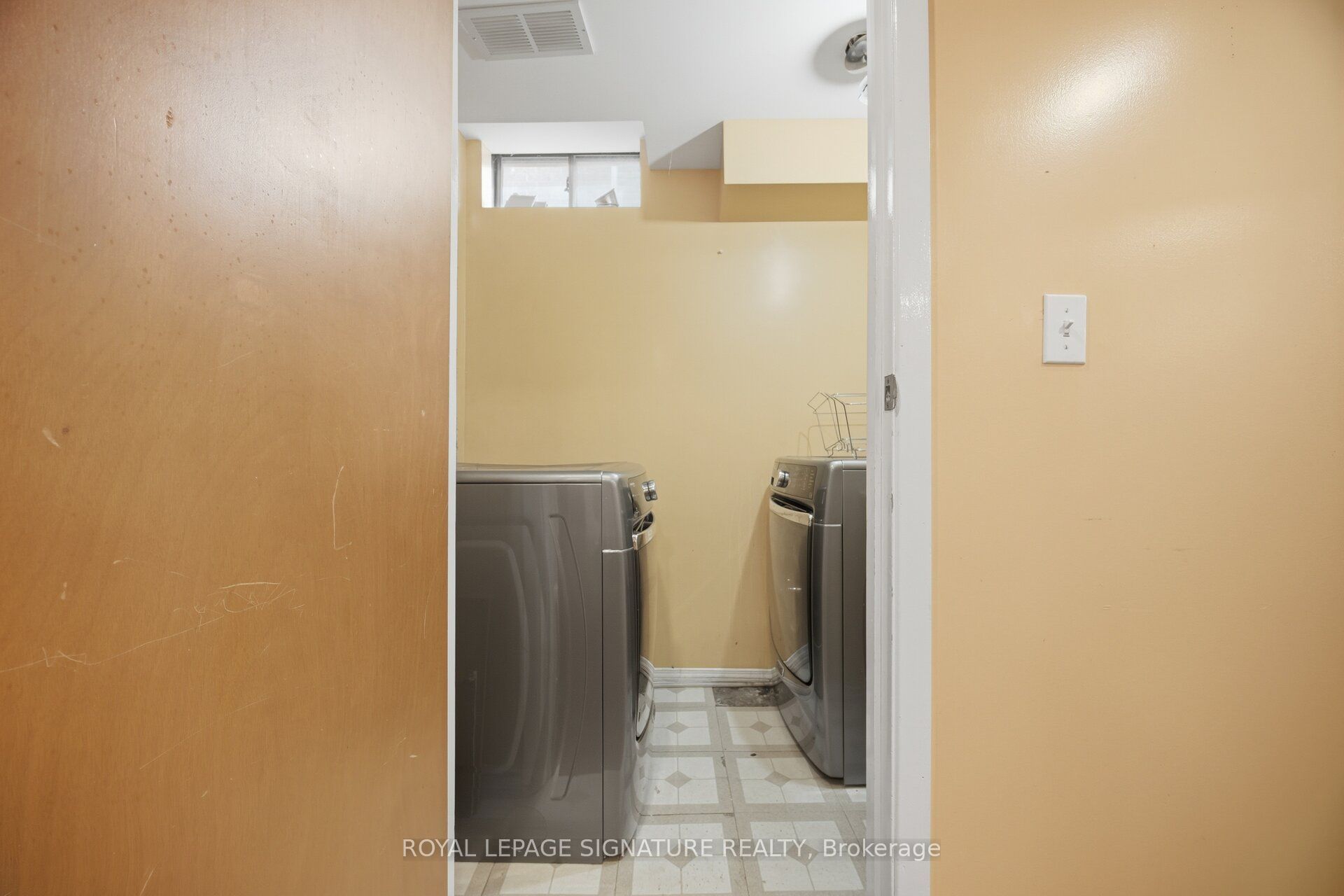 213 Fernforest Drive Property Photo 35