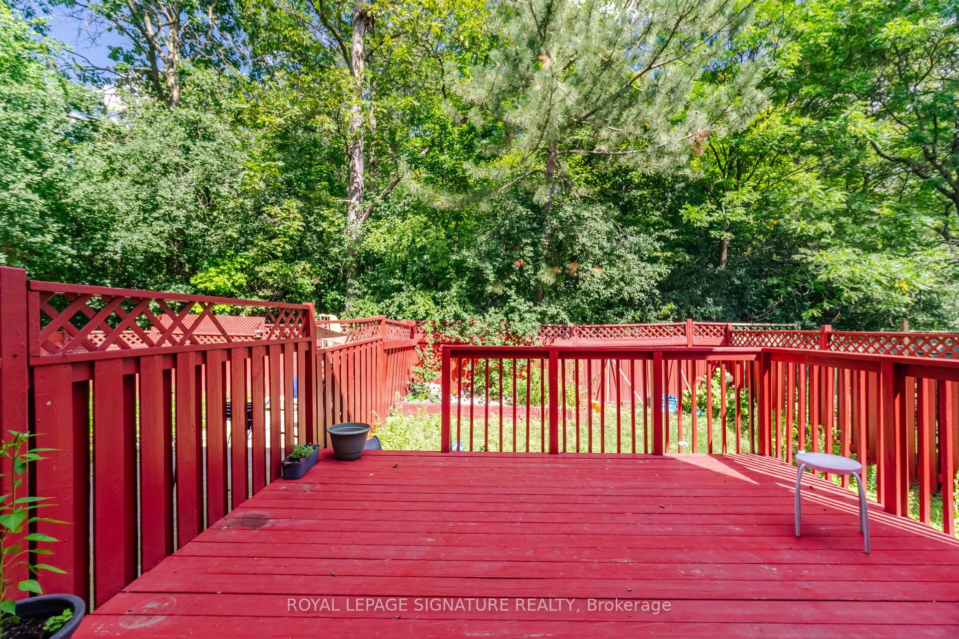 213 Fernforest Drive Property Photo 36