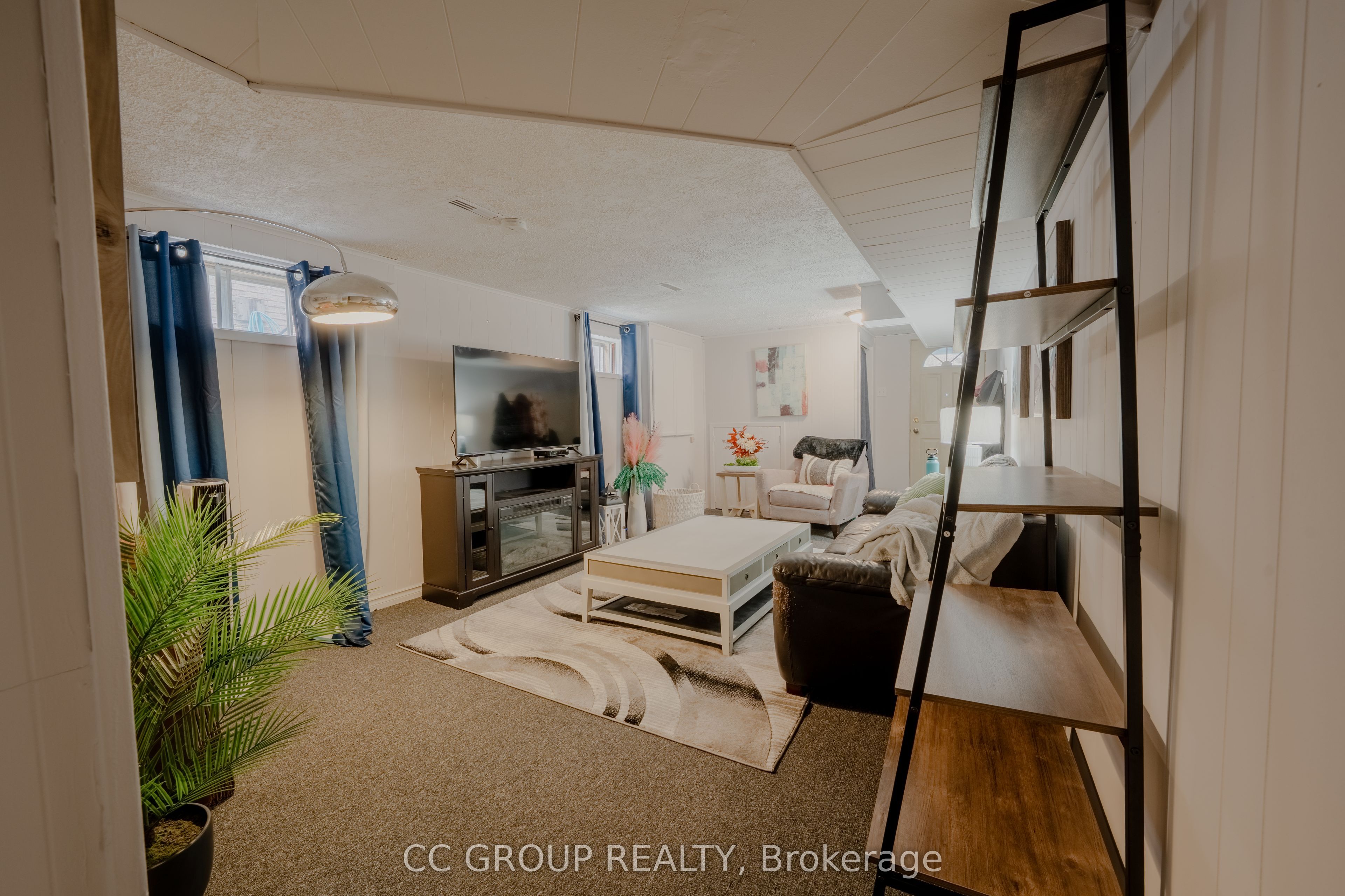 3350 Delfi Road Lower Property Photo 4