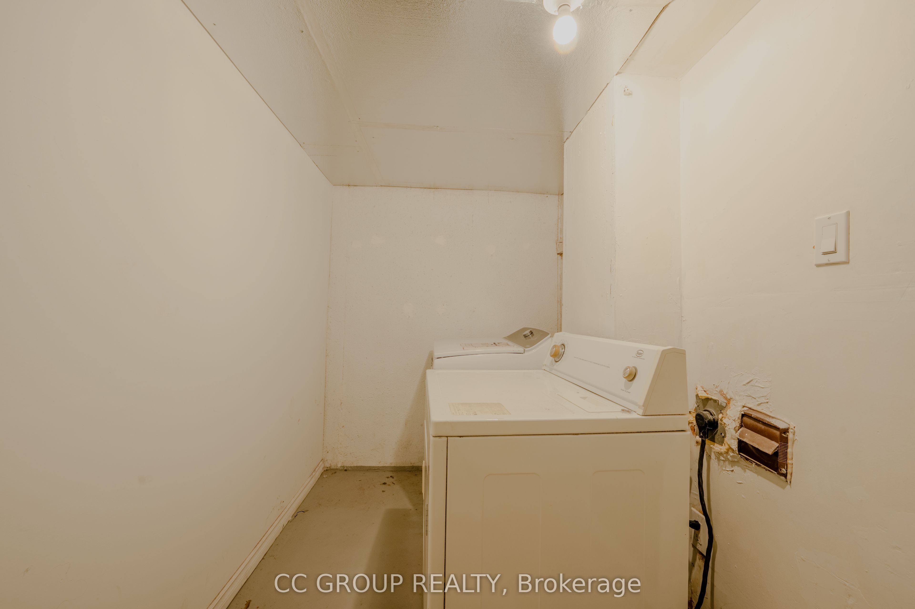 3350 Delfi Road Lower Property Photo 11