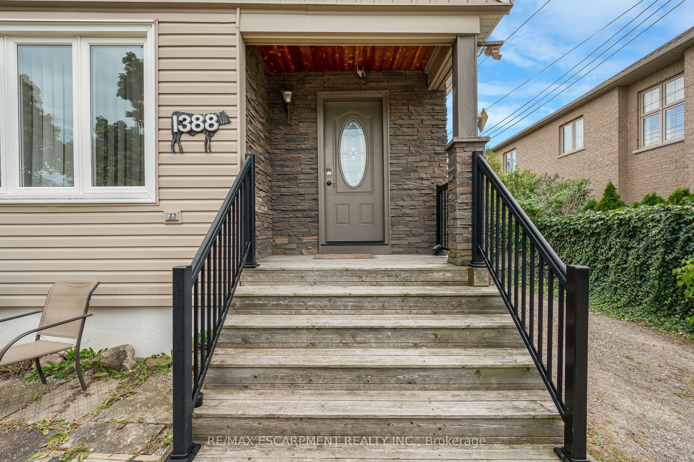 1388/1390 Leighland Road Property Photo 3