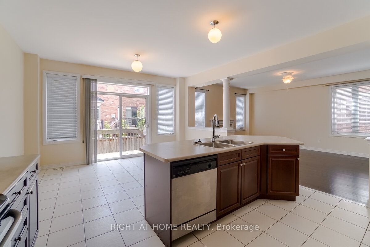 4644 Doug Wright Drive Property Photo 12