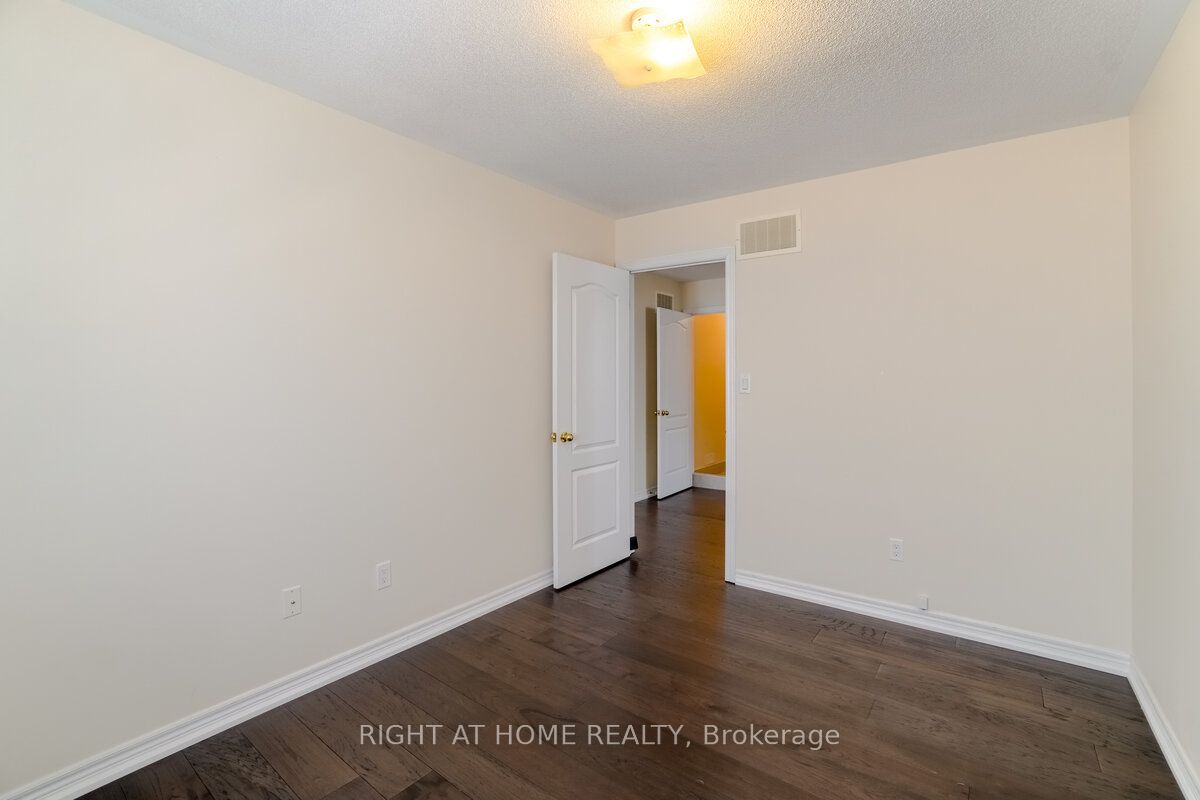 4644 Doug Wright Drive Property Photo 28