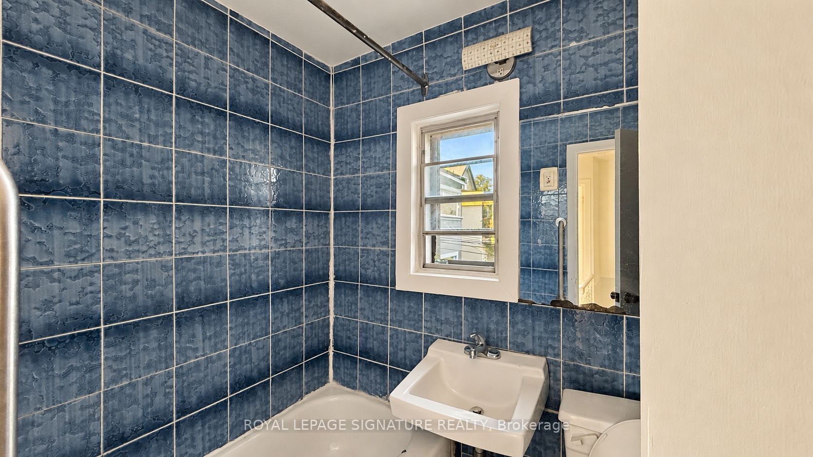 21 Via Italia Property Photo 8