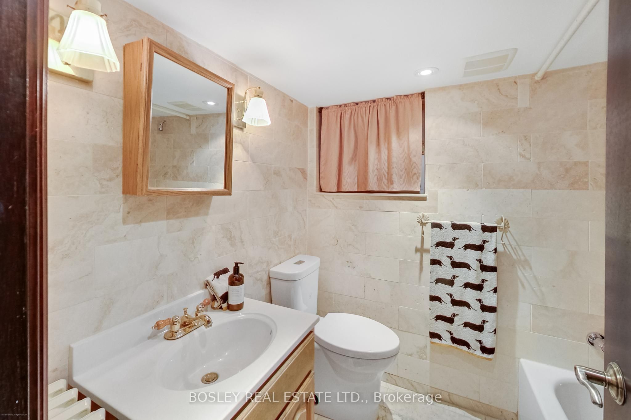 161 Westminster Avenue Property Photo 47