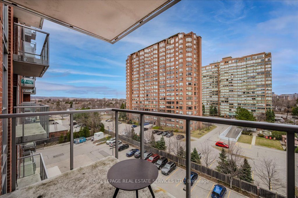 551 Maple Avenue 615 Property Photo 15