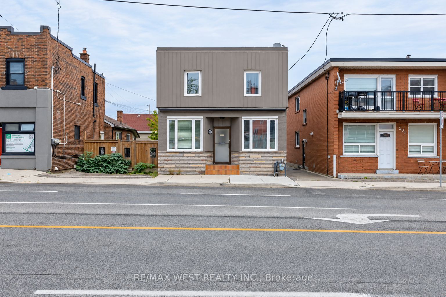 203 Islington Avenue Main Property Photo 1