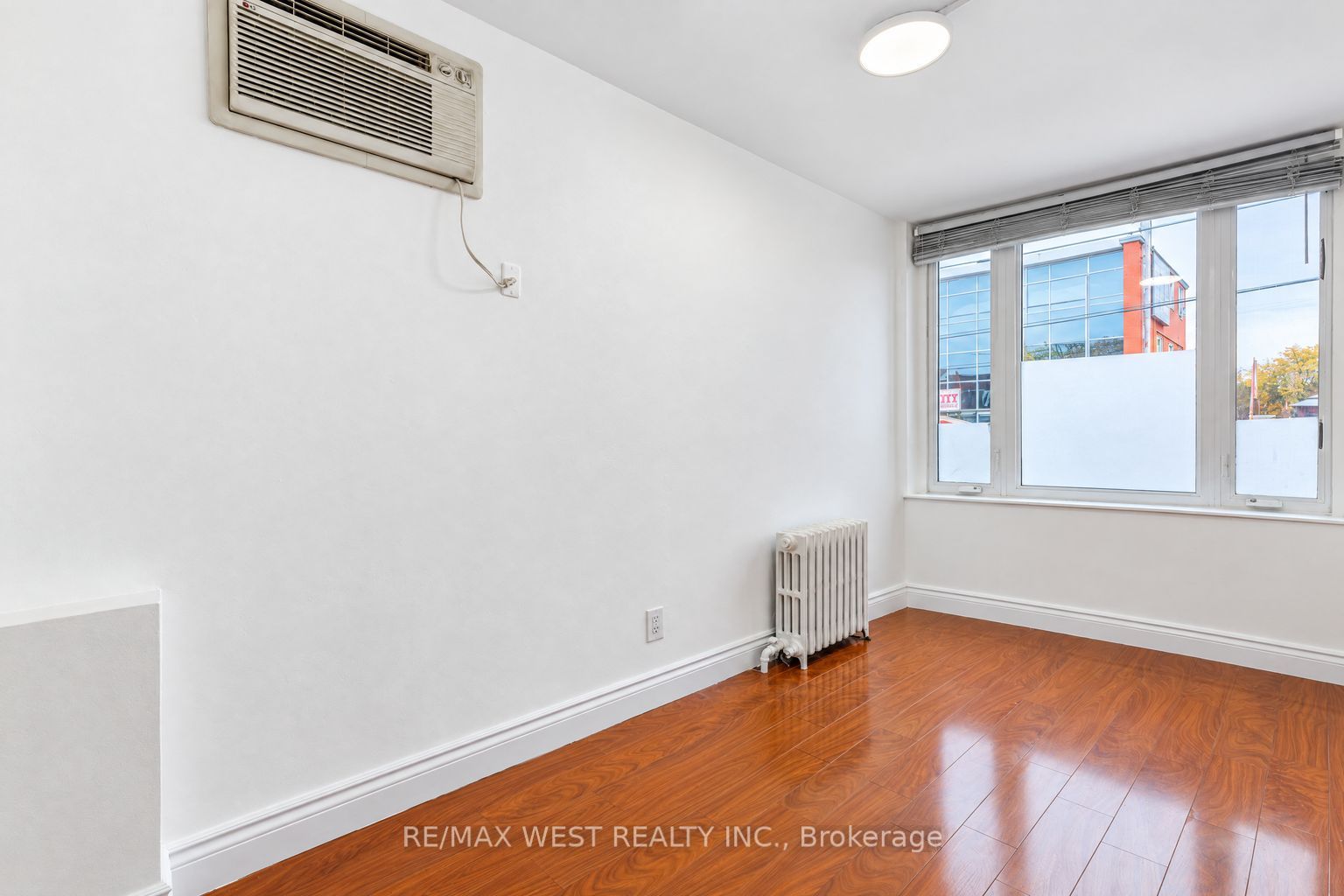 203 Islington Avenue Main Property Photo 13