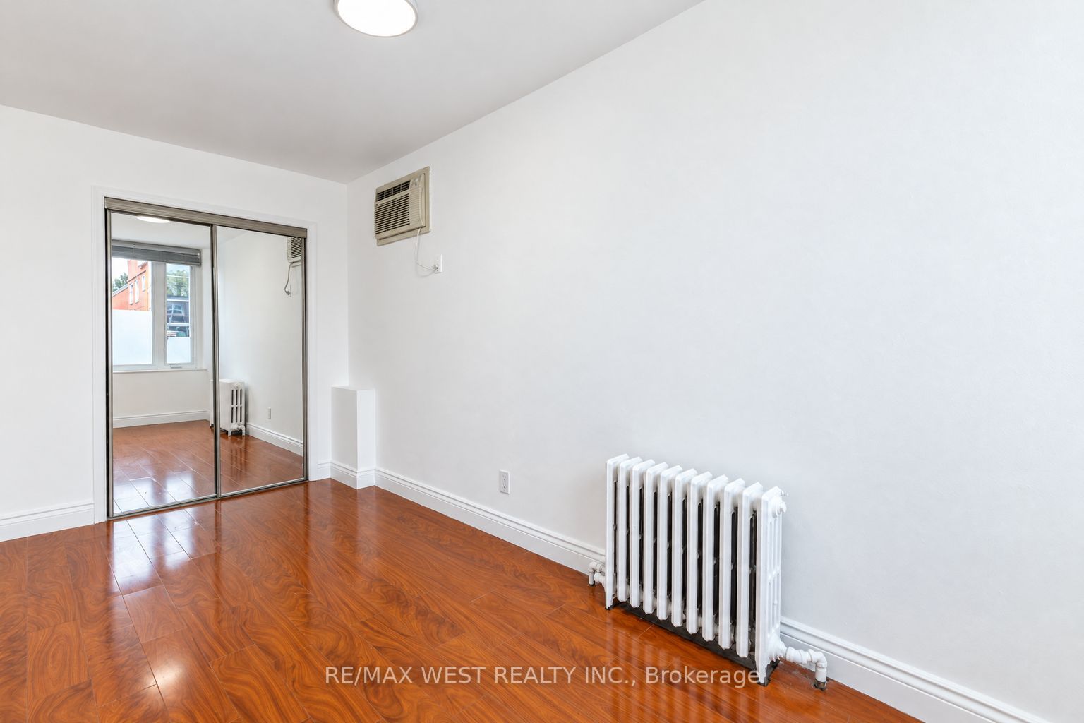 203 Islington Avenue Main Property Photo 16