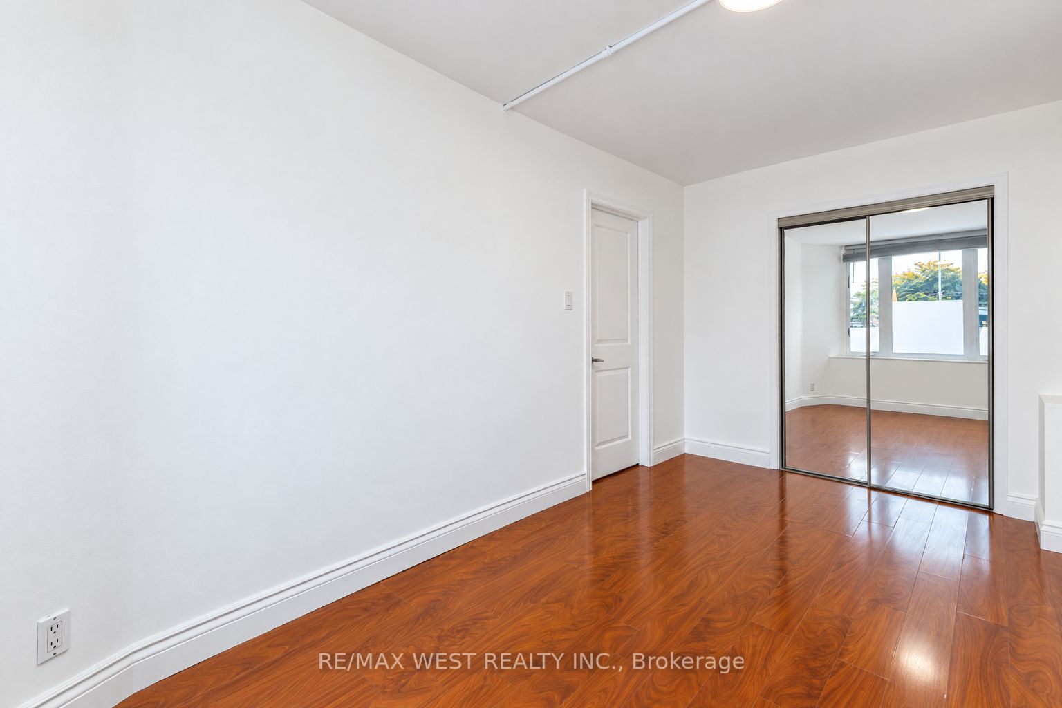 203 Islington Avenue Main Property Photo 17