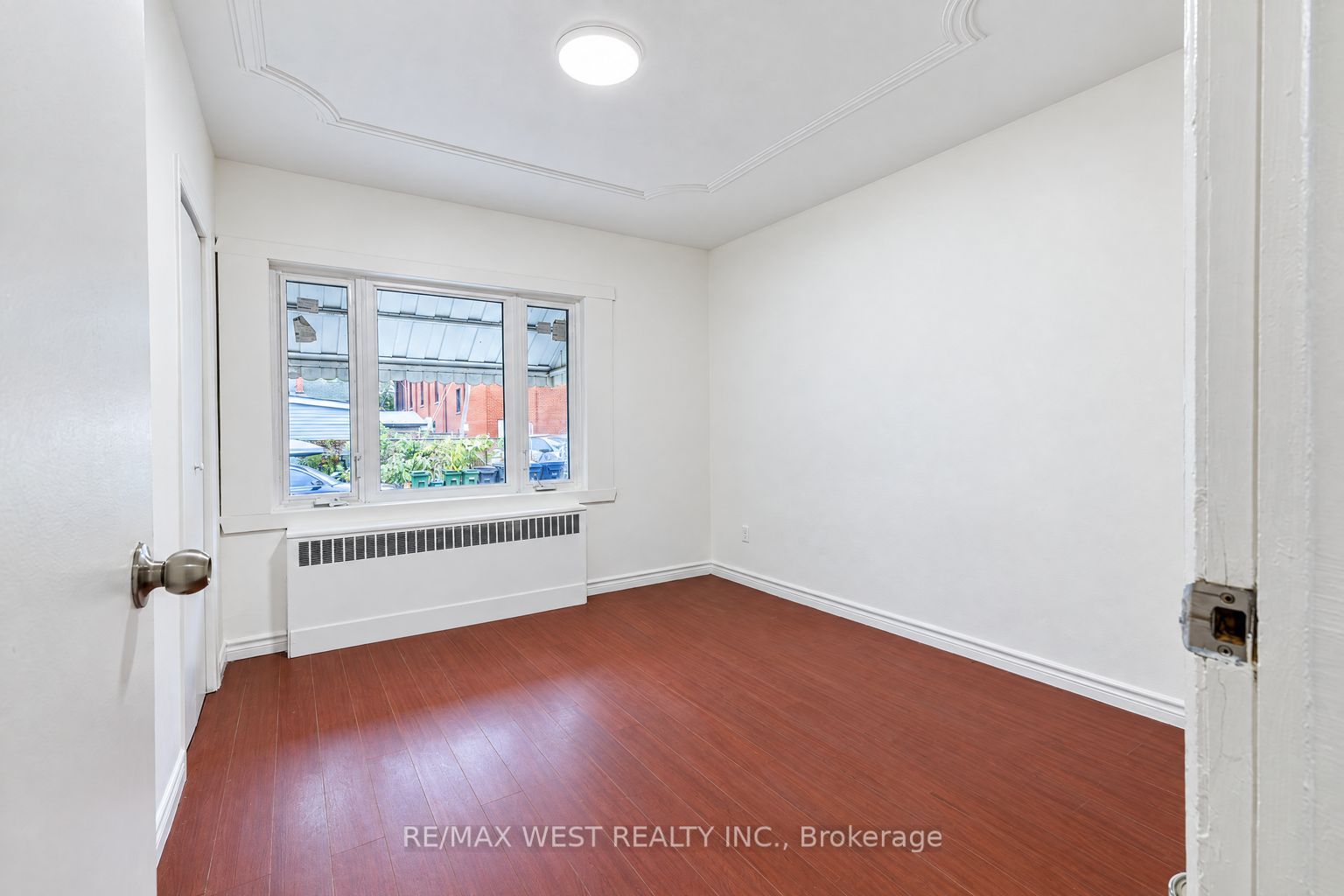203 Islington Avenue Main Property Photo 23