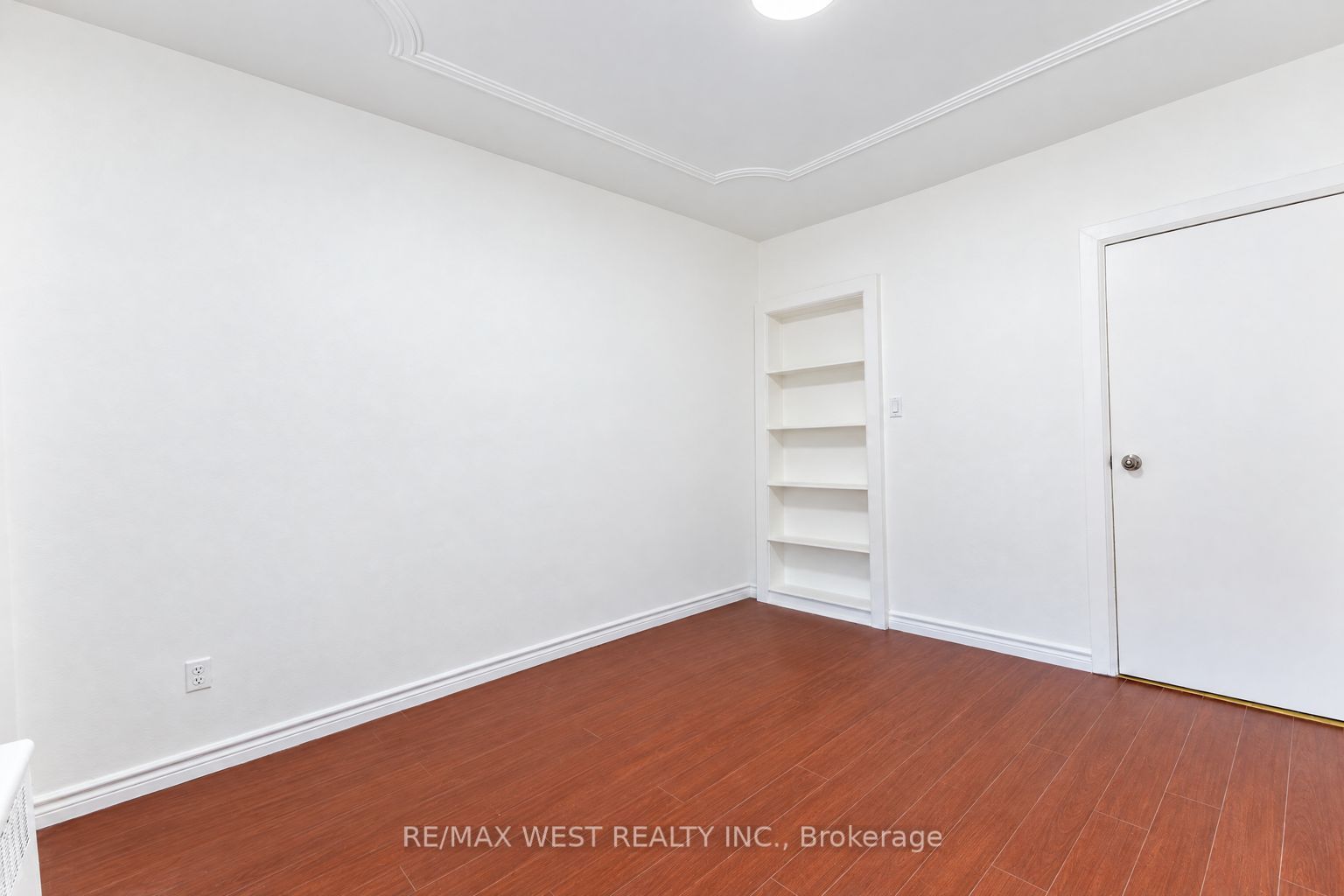 203 Islington Avenue Main Property Photo 26