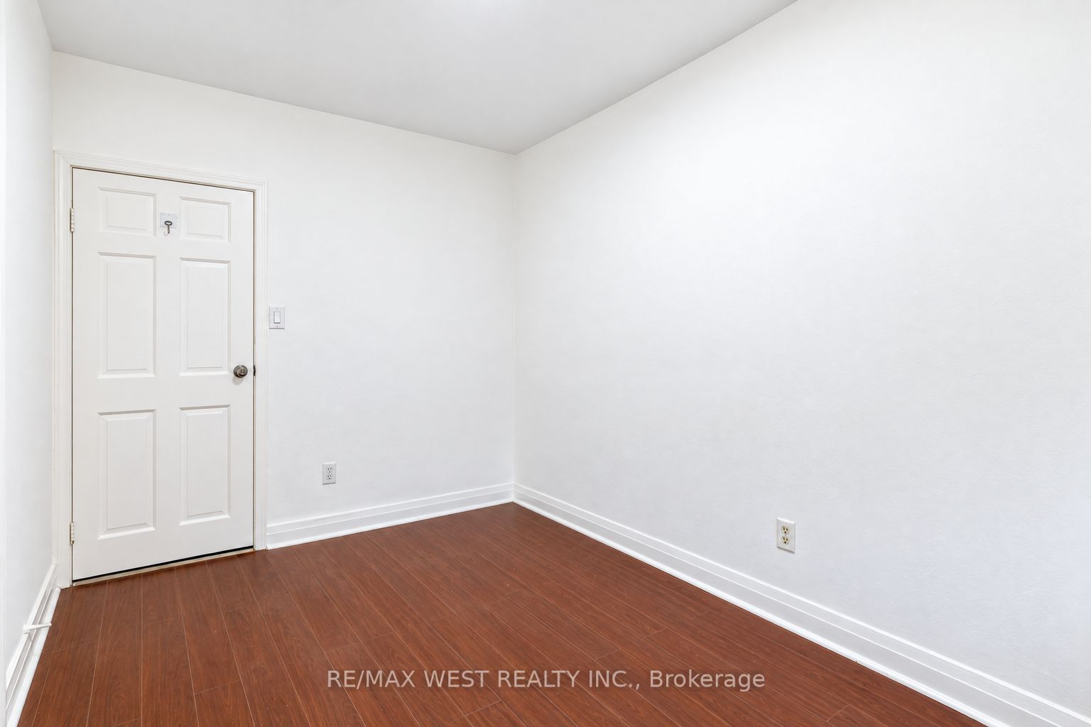 203 Islington Avenue Main Property Photo 32