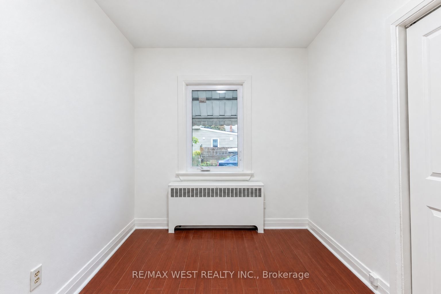 203 Islington Avenue Main Property Photo 34