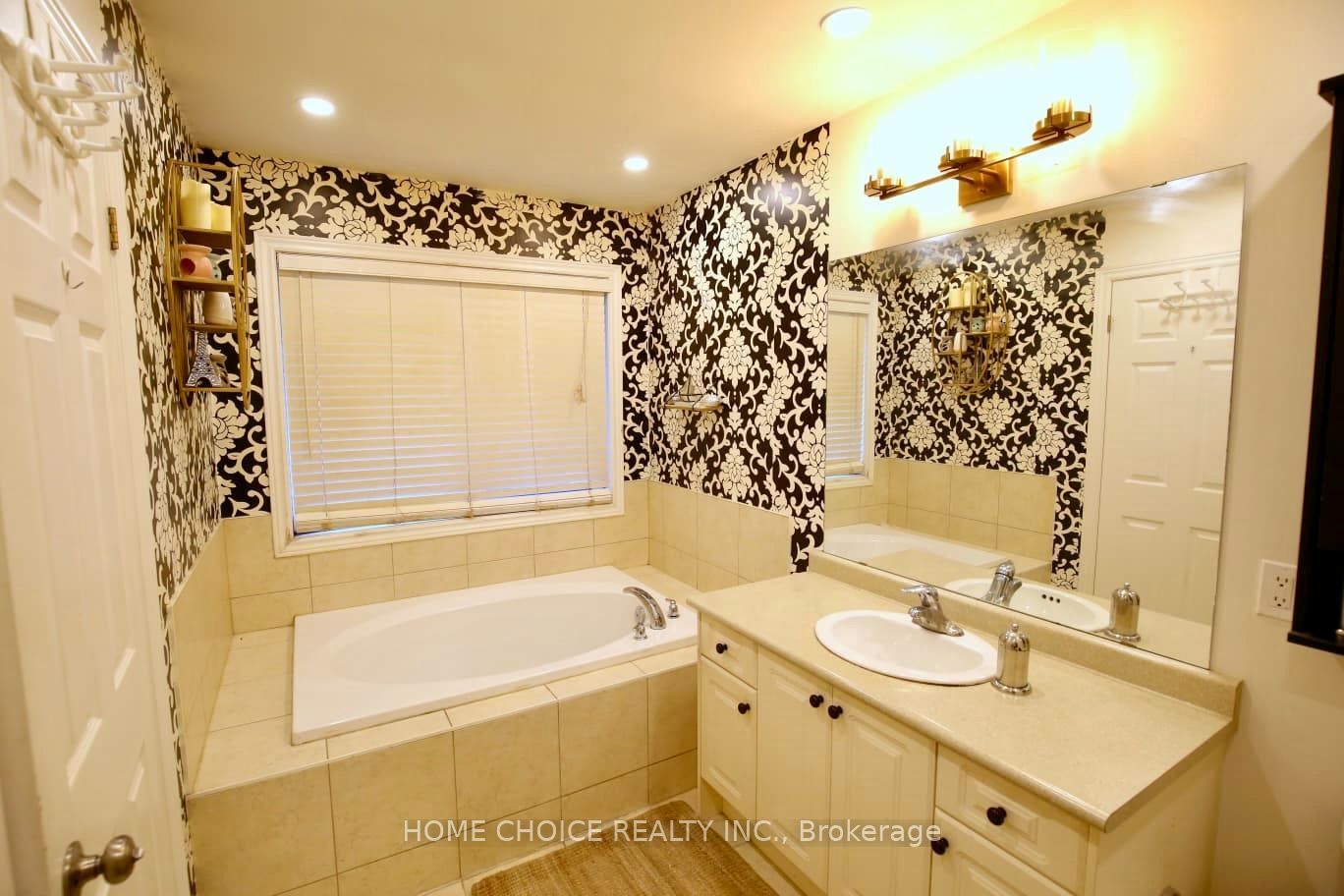 3275 Stalybridge Drive 34 Property Photo 25