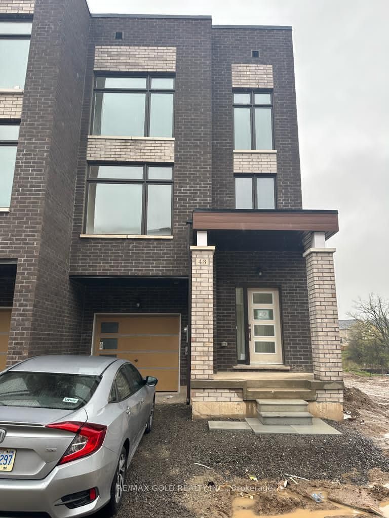 43 Queenpost Drive Property Photo 1