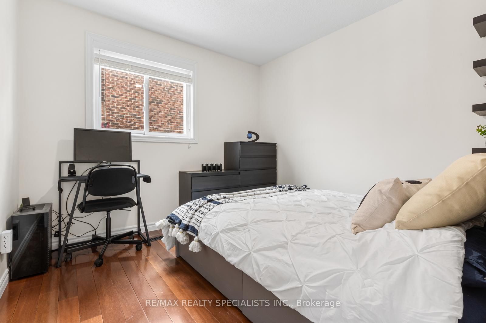 100 Princeton Terrace Property Photo 24