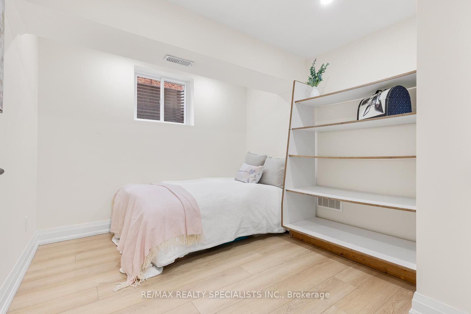 100 Princeton Terrace Property Photo 45