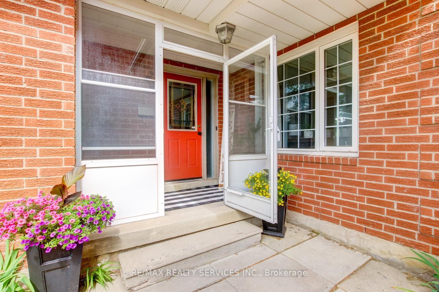 16 Cavalier Court Property Photo 3
