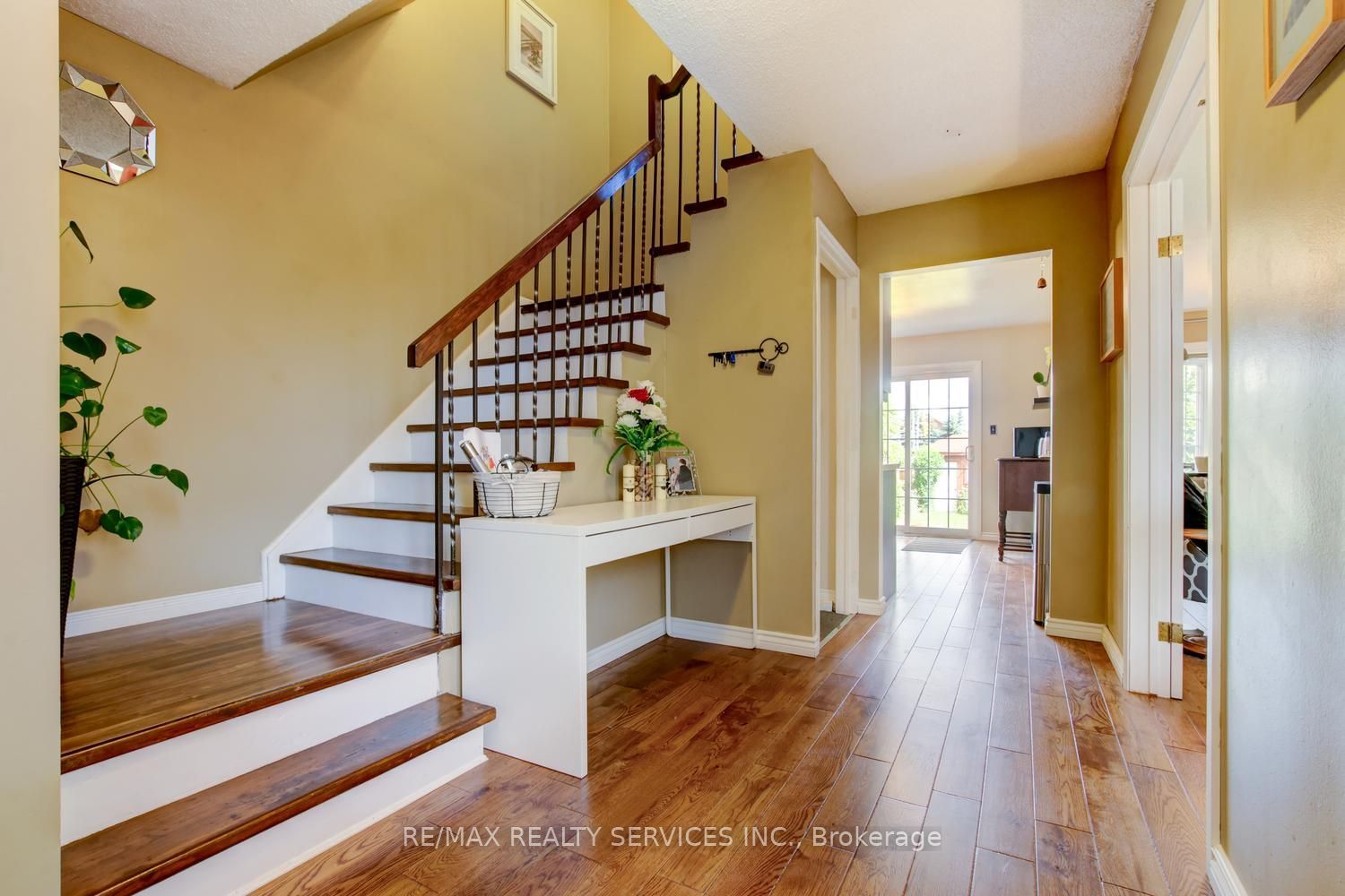 16 Cavalier Court Property Photo 4