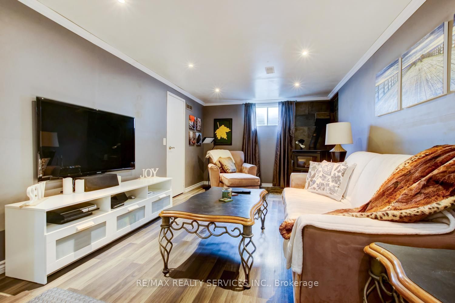 16 Cavalier Court Property Photo 35