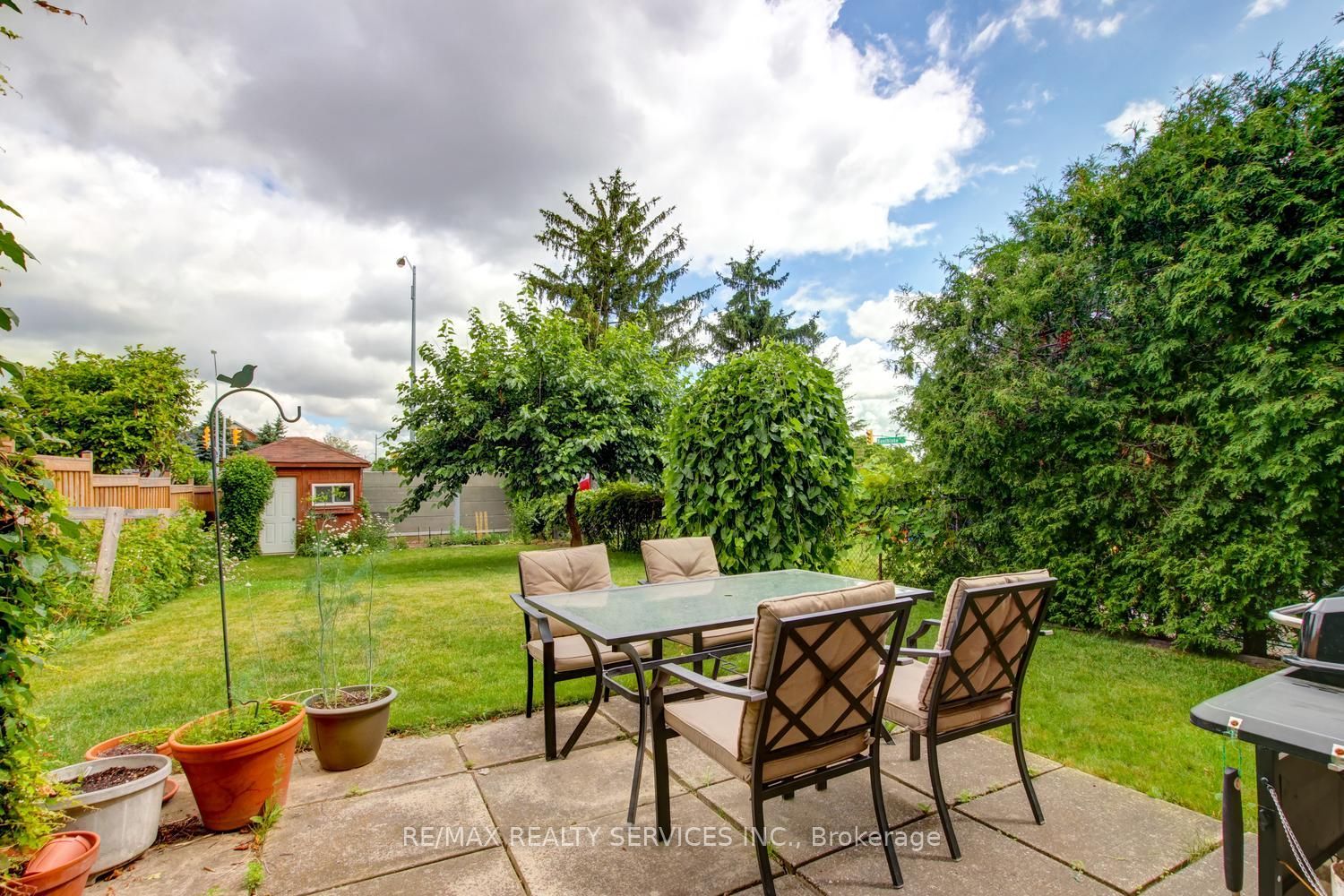 16 Cavalier Court Property Photo 38