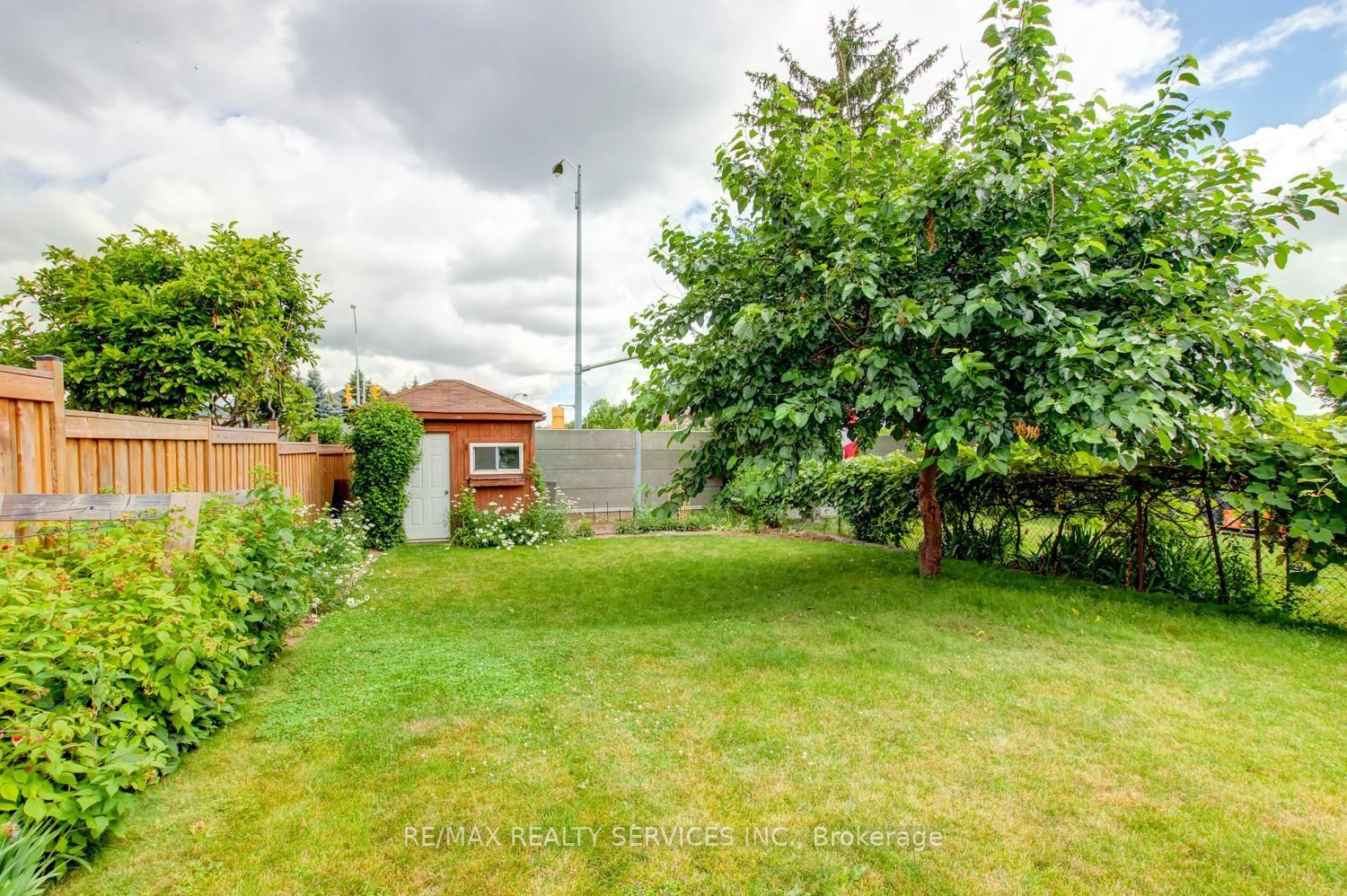 16 Cavalier Court Property Photo 45
