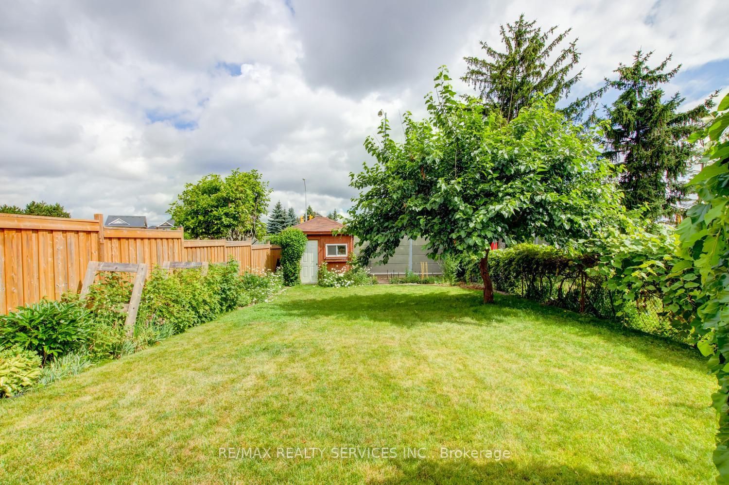 16 Cavalier Court Property Photo 46