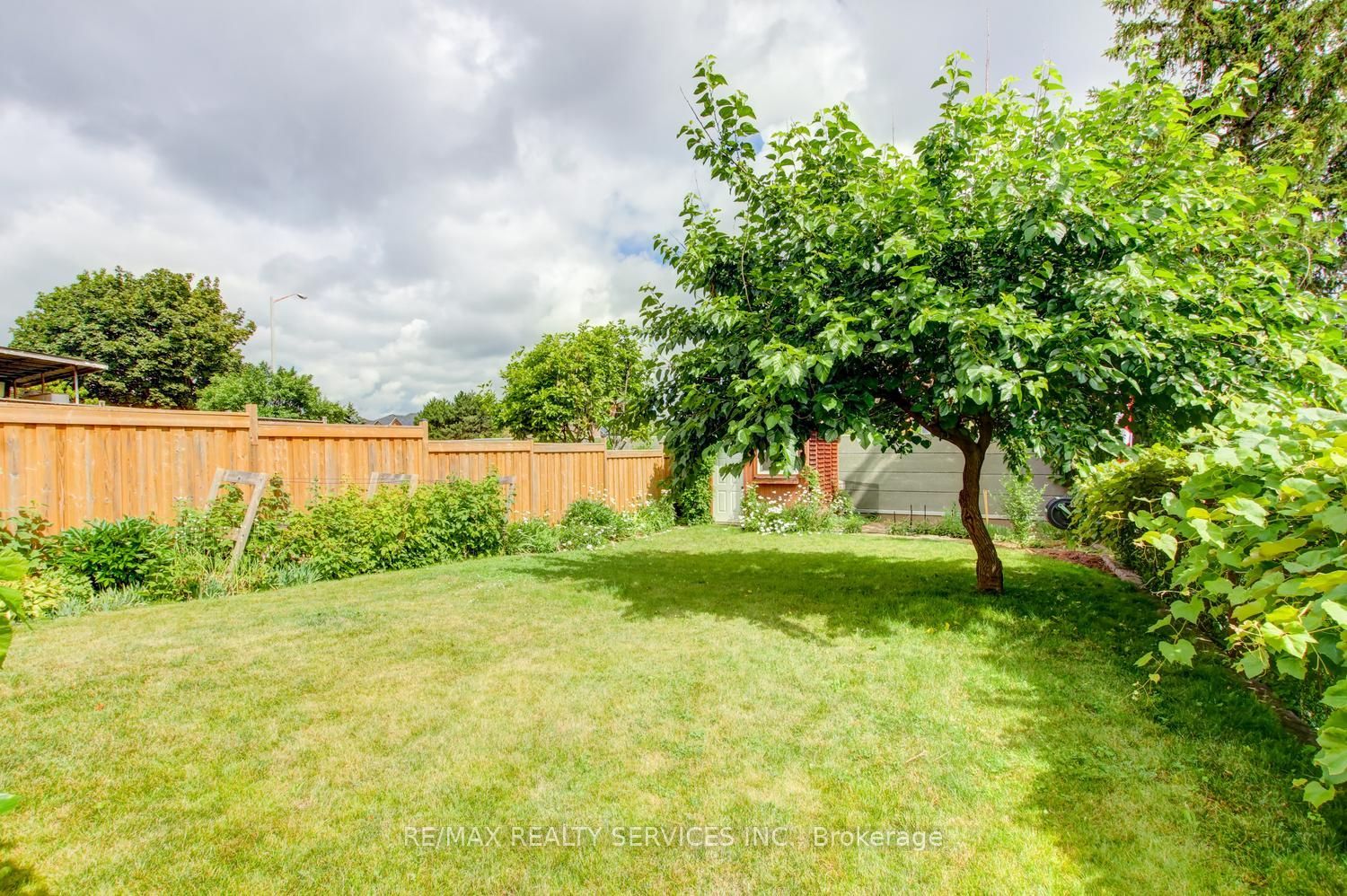 16 Cavalier Court Property Photo 47