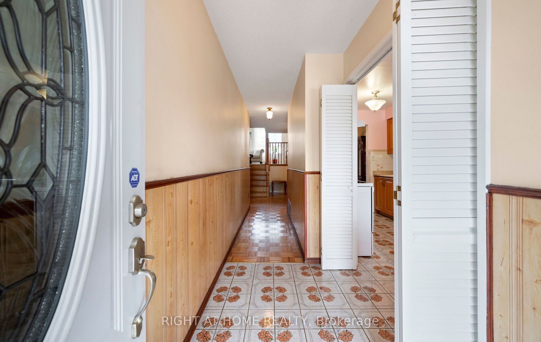 875 Messenger Meadow Drive Property Photo 6