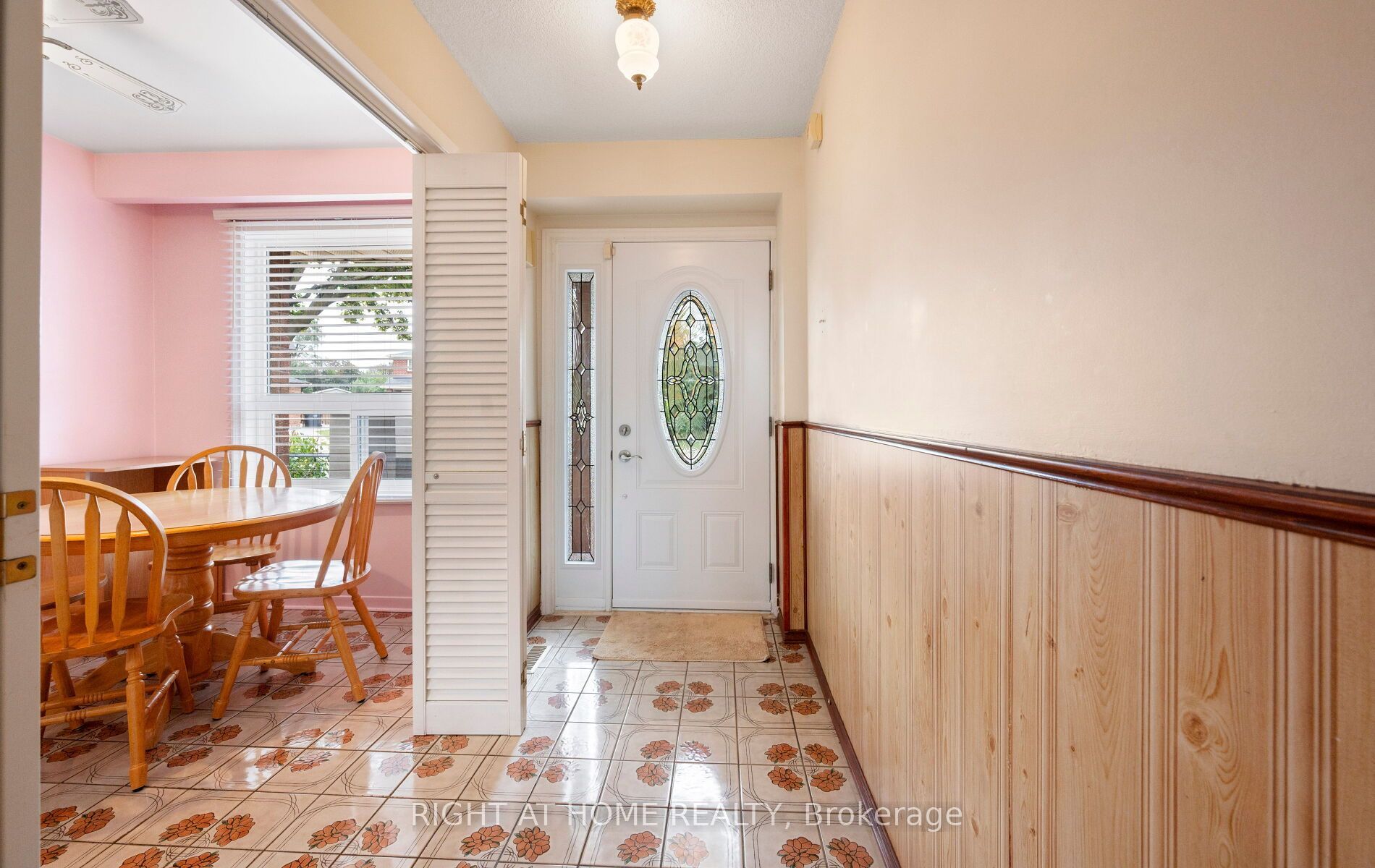 875 Messenger Meadow Drive Property Photo 7