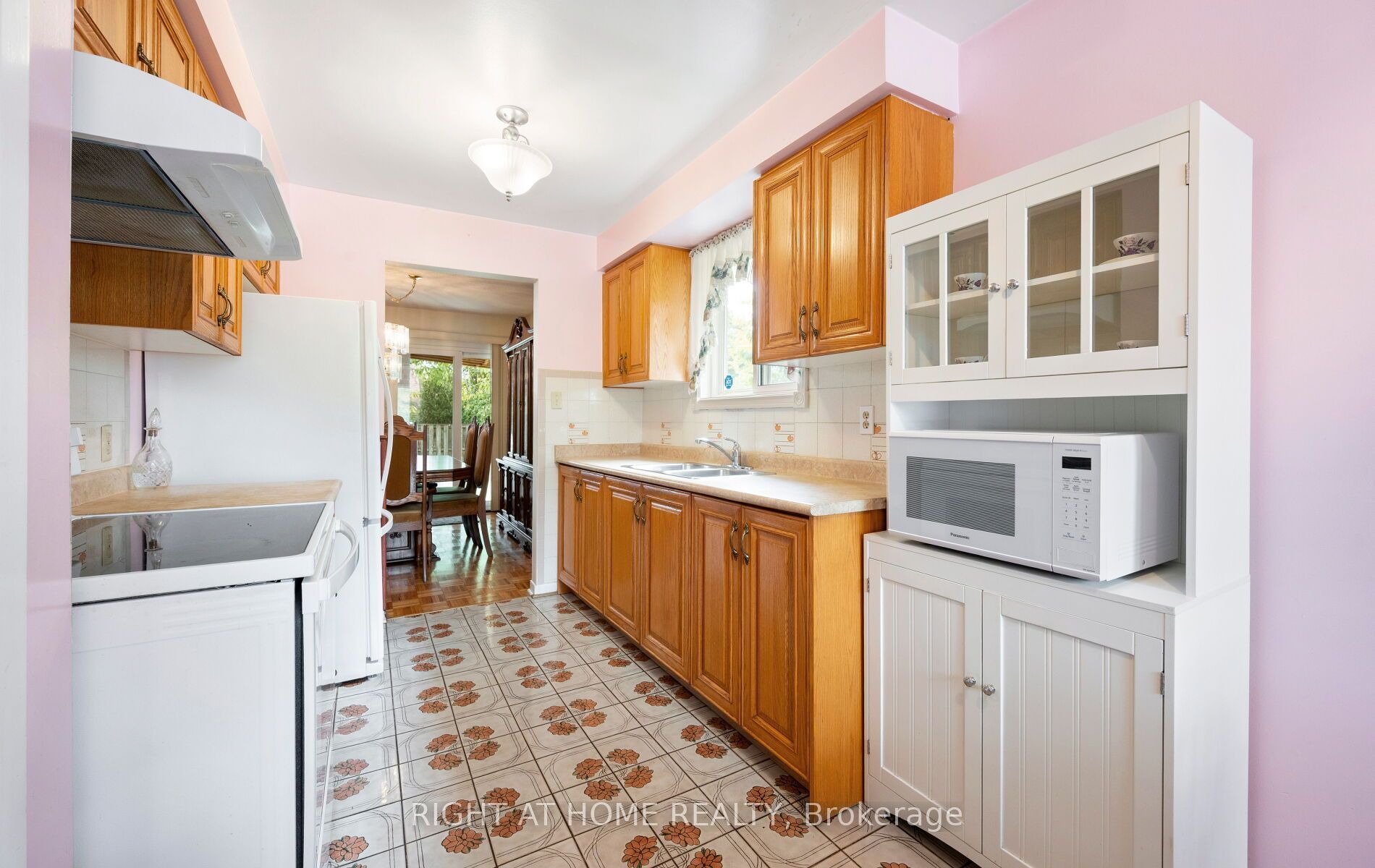 875 Messenger Meadow Drive Property Photo 13