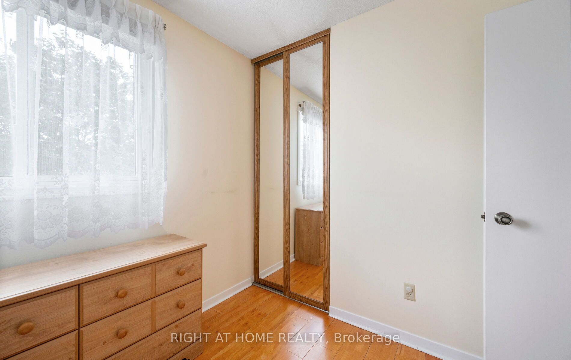 875 Messenger Meadow Drive Property Photo 27