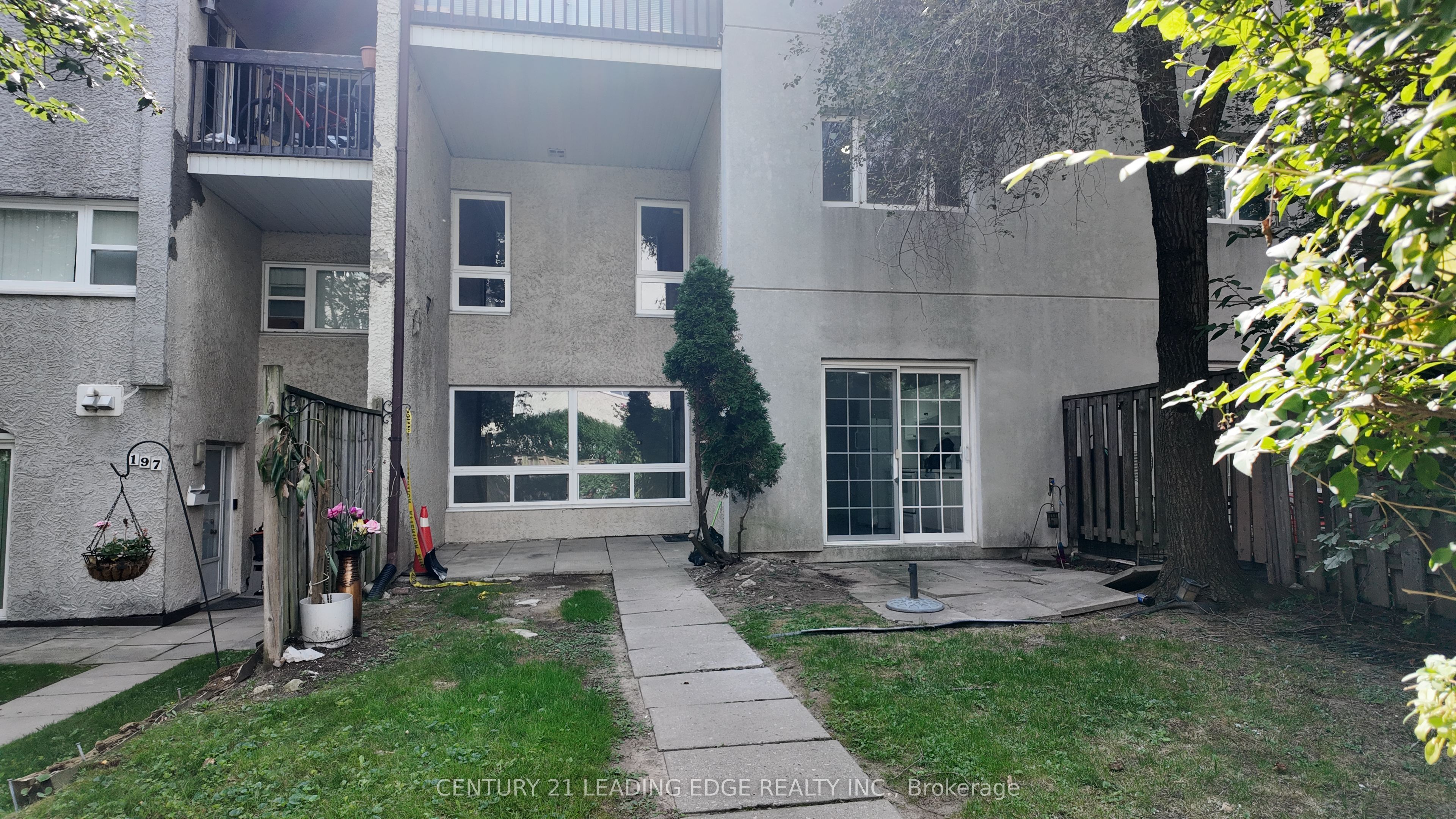 1055 Dundas Street E 199 Property Photo 1