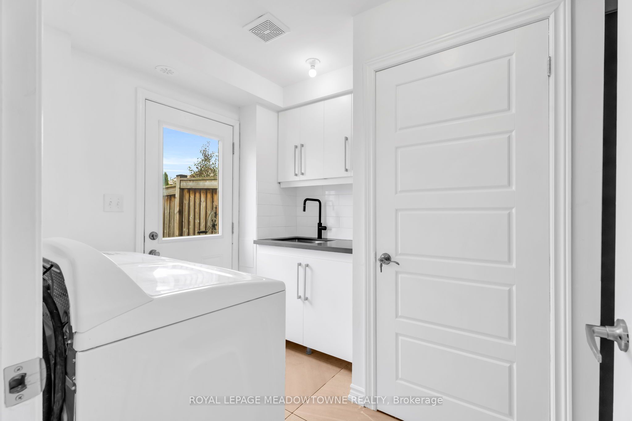70 Betterton Crescent Property Photo 6