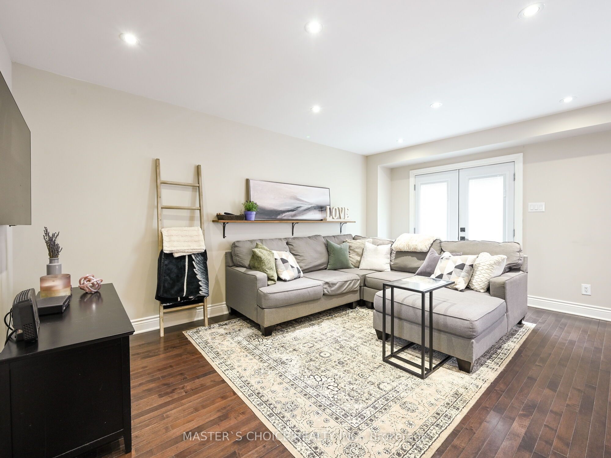 36 Sprucedale Court Property Photo 6
