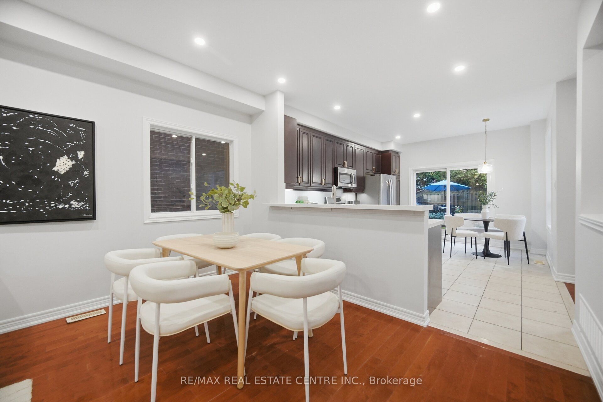 4804 Glasshill Grove Property Photo 11