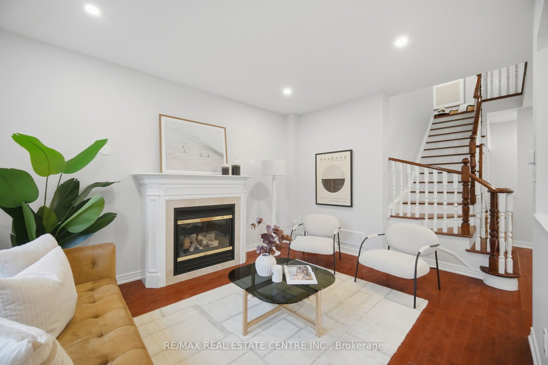 4804 Glasshill Grove Property Photo 14