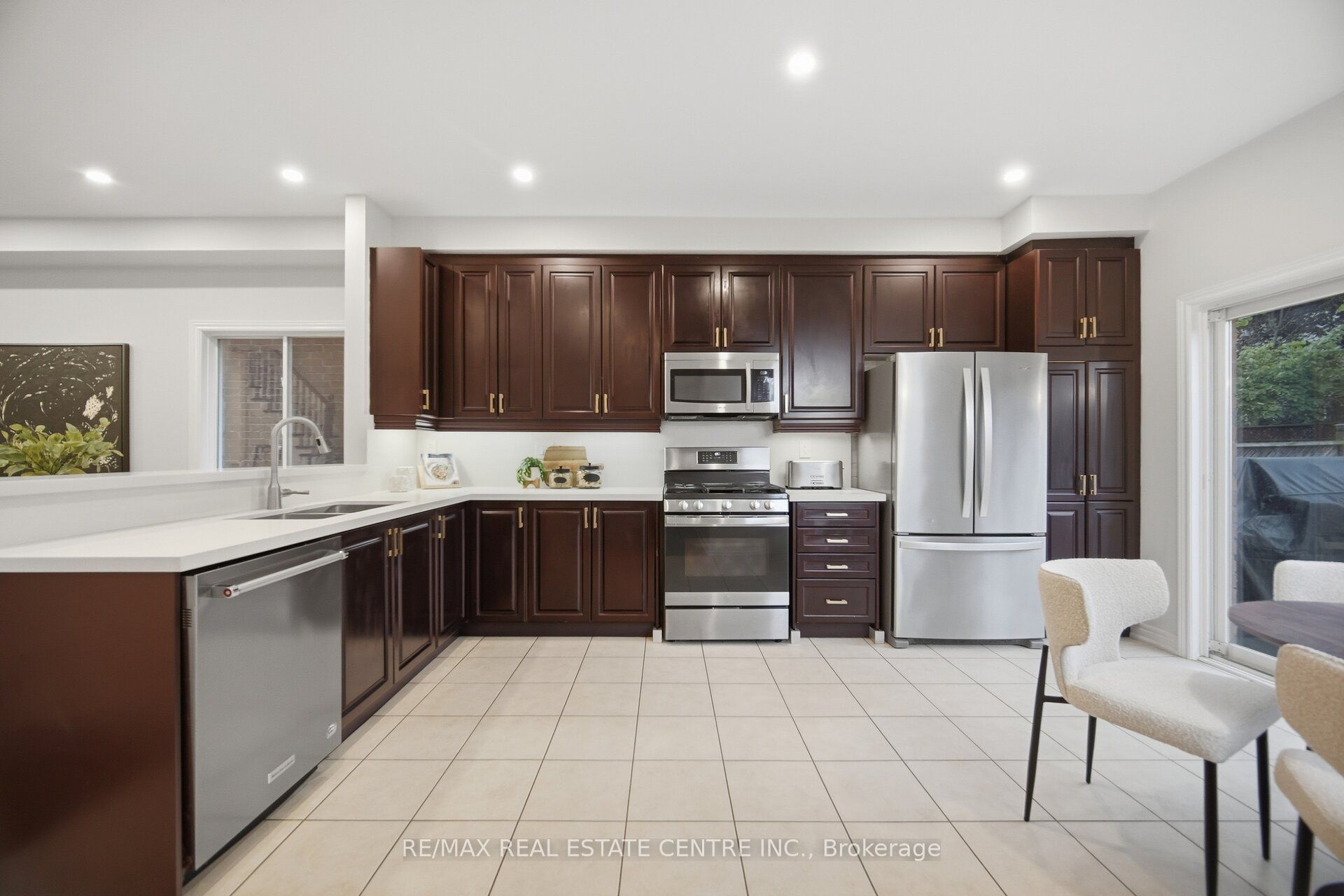 4804 Glasshill Grove Property Photo 16