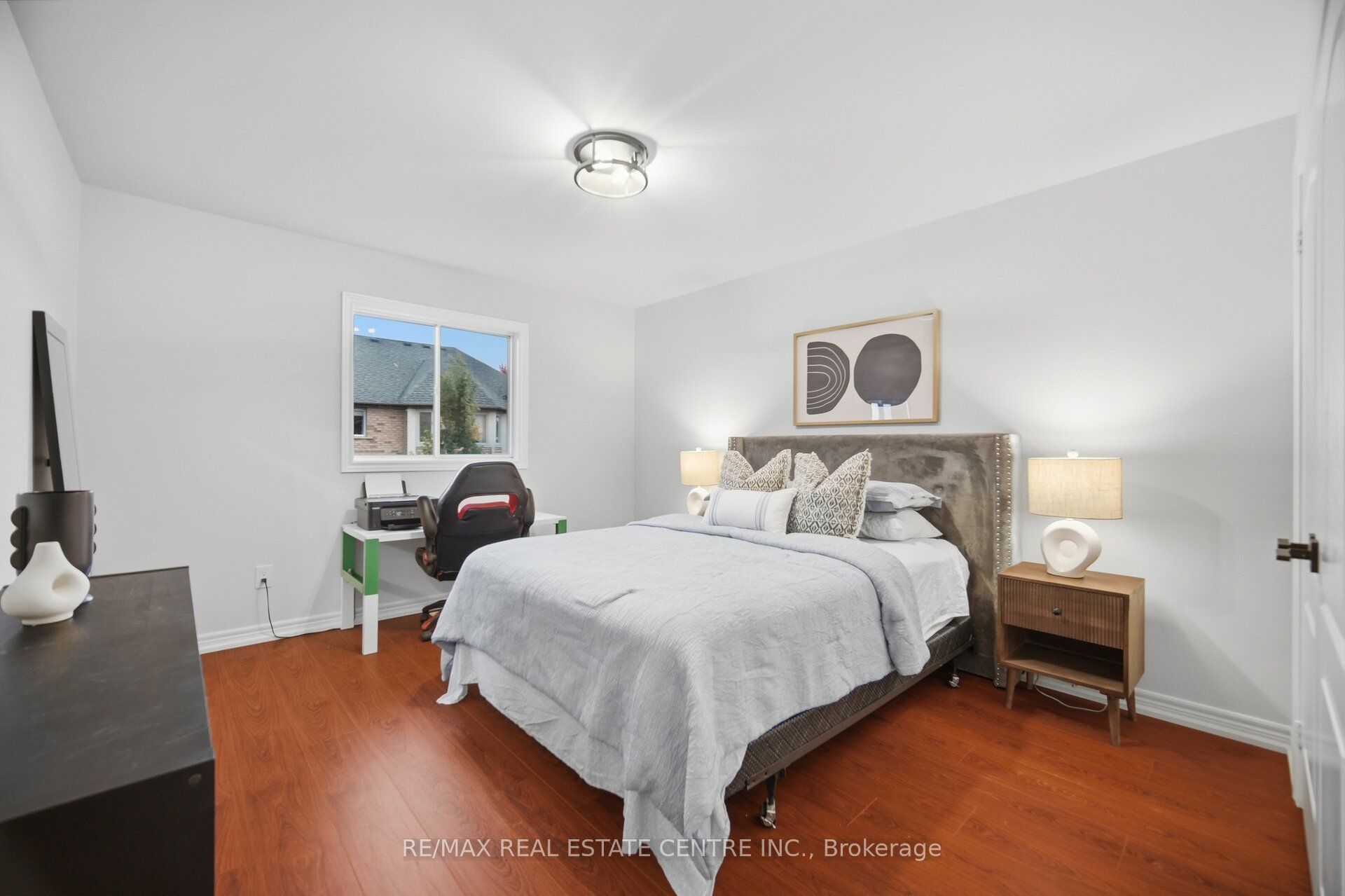 4804 Glasshill Grove Property Photo 29