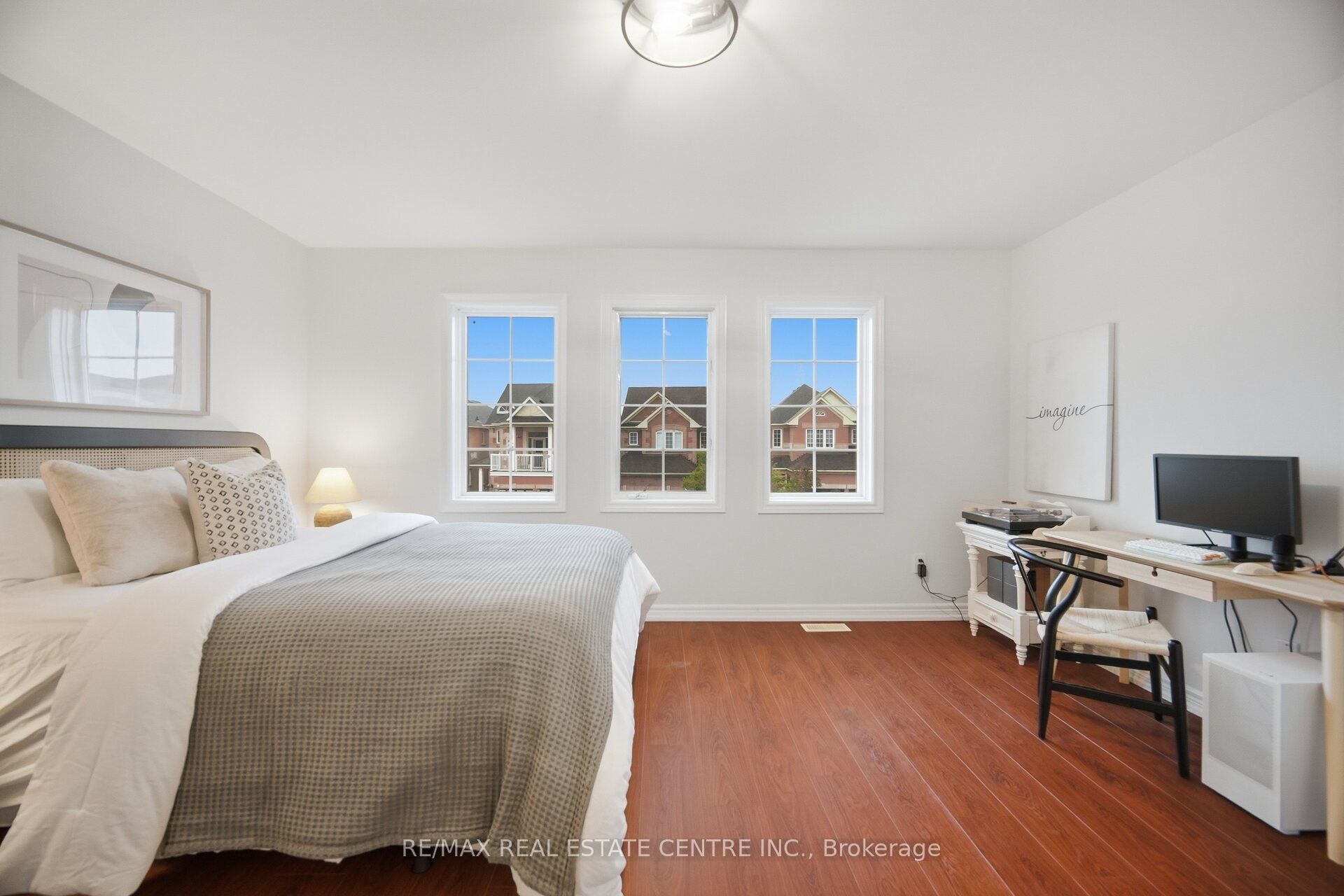 4804 Glasshill Grove Property Photo 30