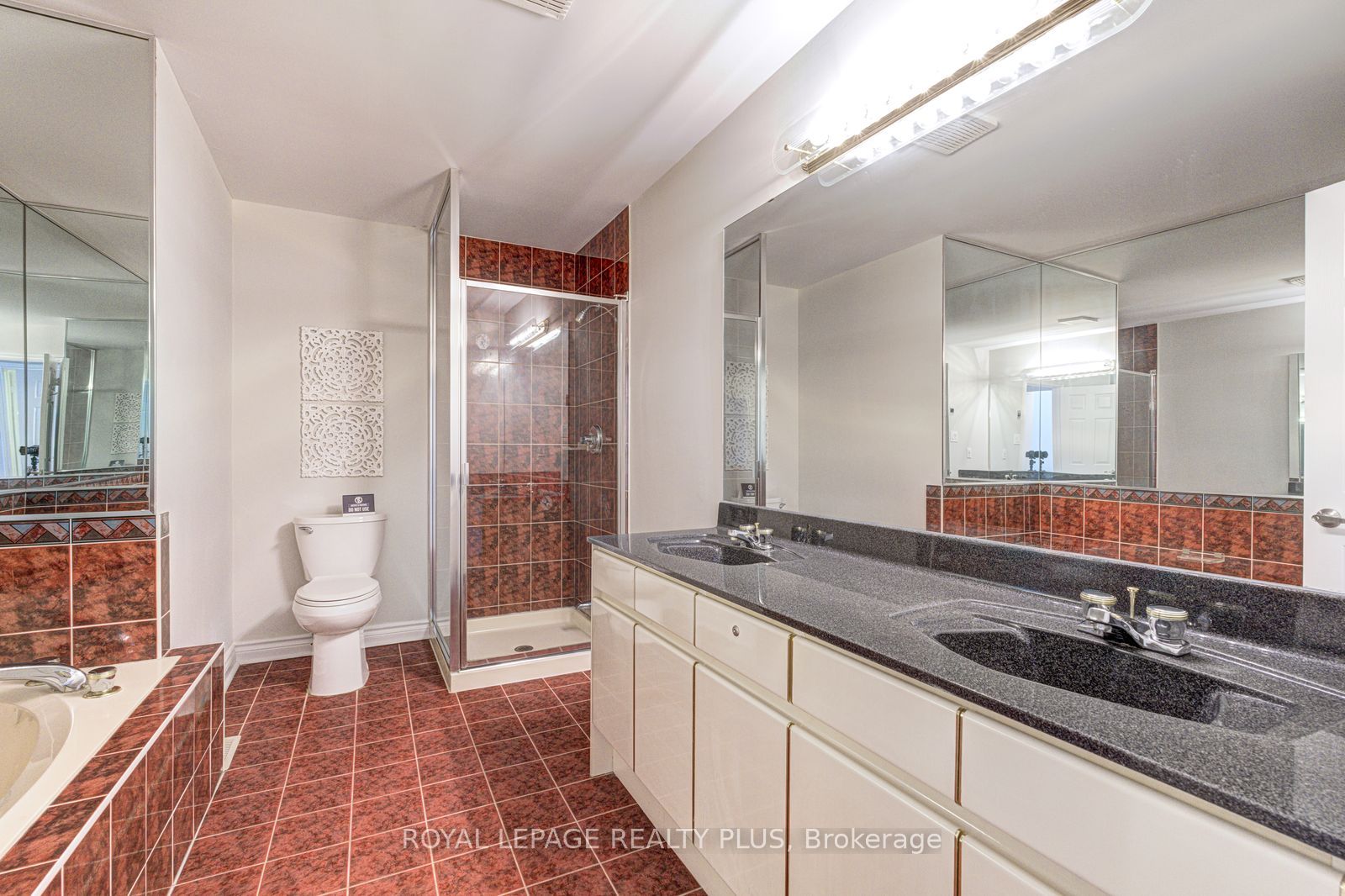 5490 Glen Erin Drive 3 Property Photo 21