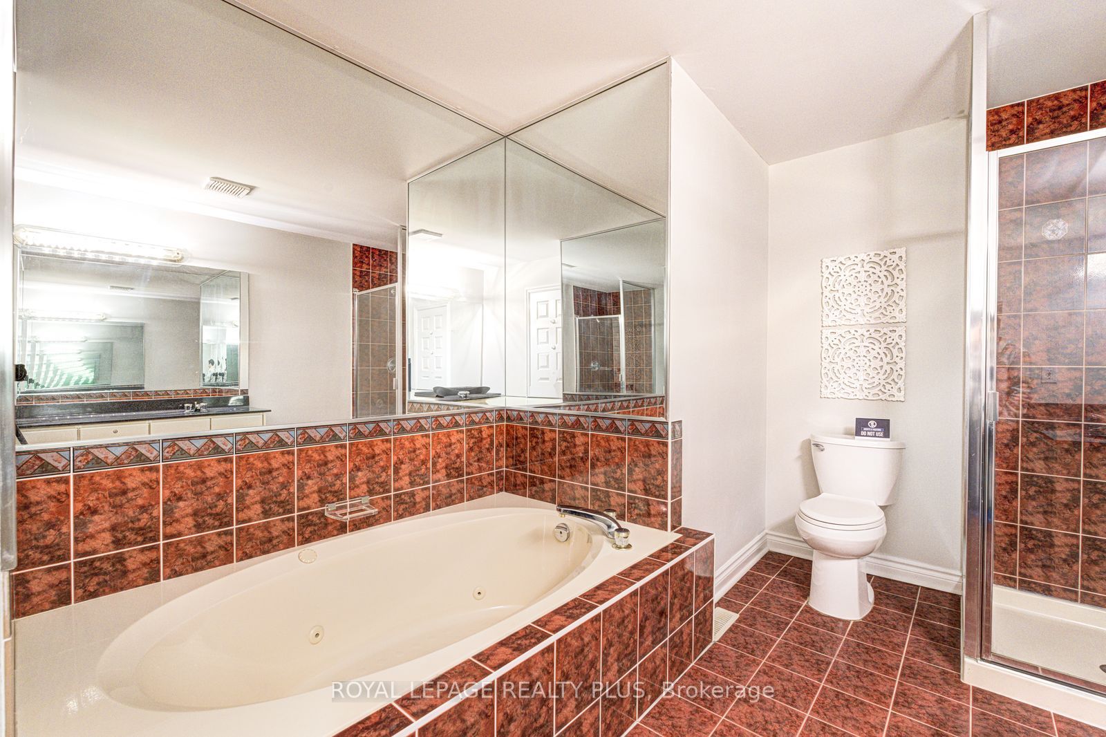 5490 Glen Erin Drive 3 Property Photo 22